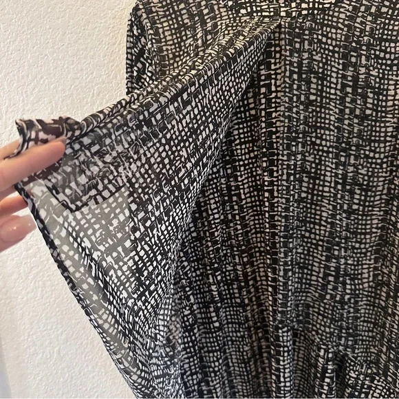 Susan Graver Plus 3X Black White Geometric Print Pleated Blouse Top Career Chic - Picture 2 of 10